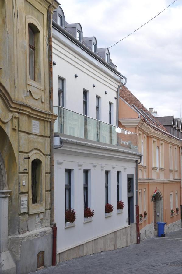 Central Vendeghaz Székesfehérvár Exterior foto