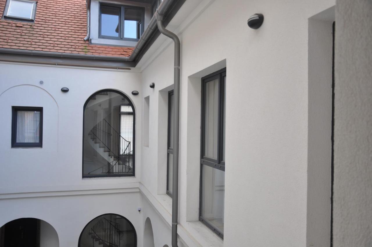 Central Vendeghaz Székesfehérvár Exterior foto