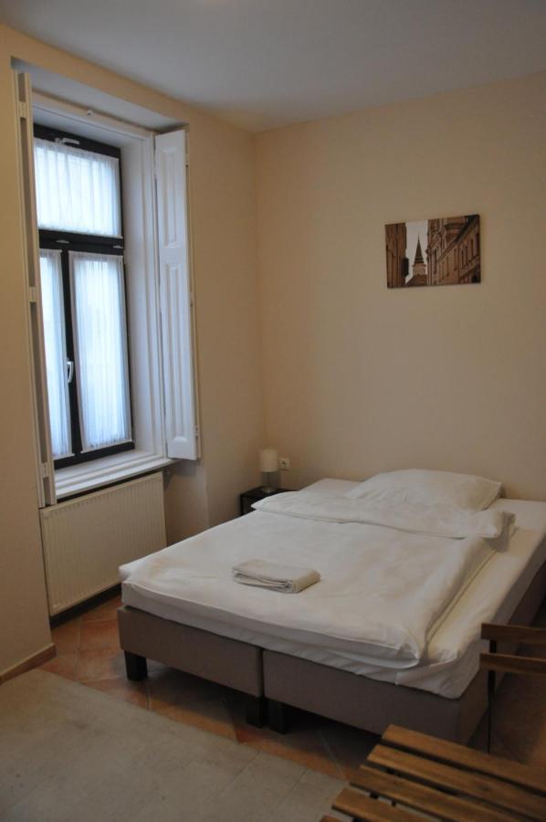 Central Vendeghaz Székesfehérvár Exterior foto