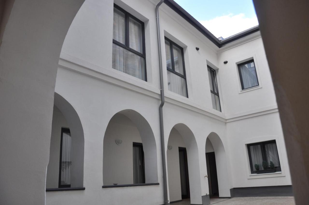 Central Vendeghaz Székesfehérvár Exterior foto