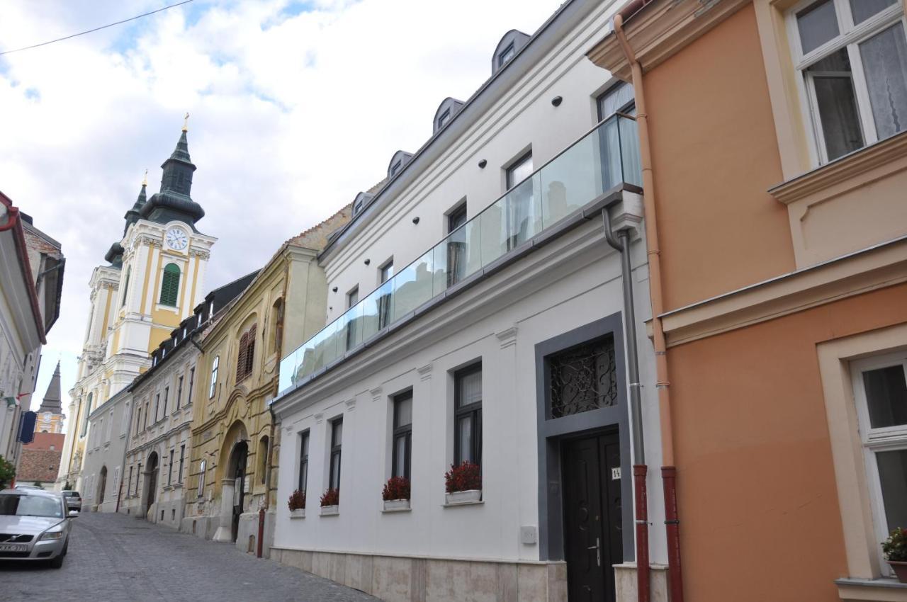 Central Vendeghaz Székesfehérvár Exterior foto