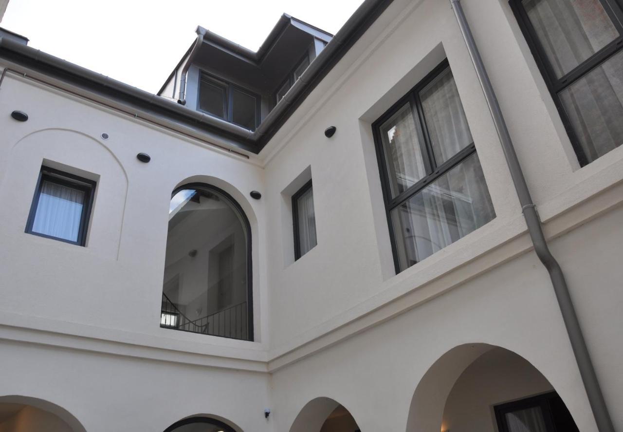 Central Vendeghaz Székesfehérvár Exterior foto